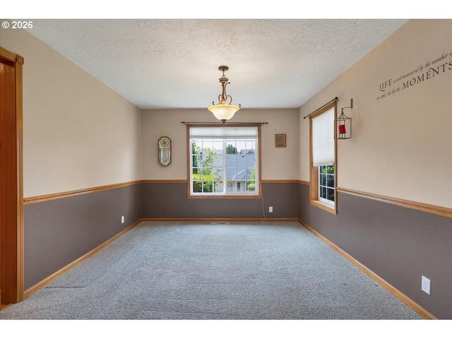 2734 CINDERCONE Ct Se, Salem, OR 97306
