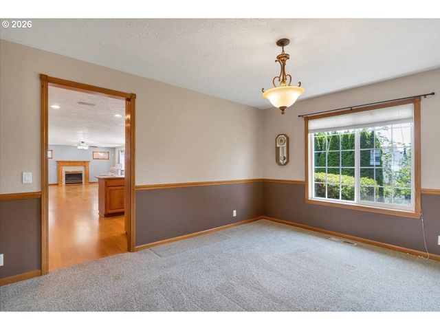 2734 CINDERCONE Ct Se, Salem, OR 97306