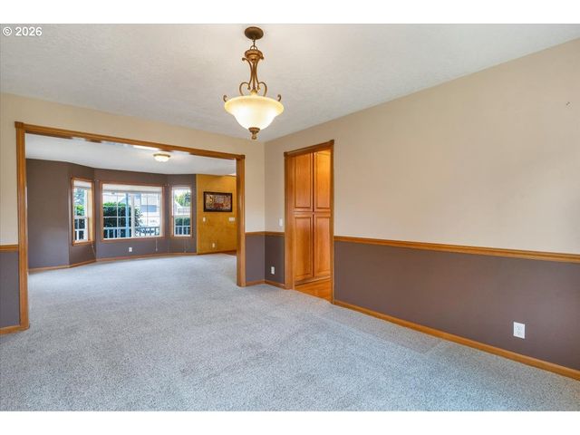 2734 CINDERCONE Ct Se, Salem, OR 97306