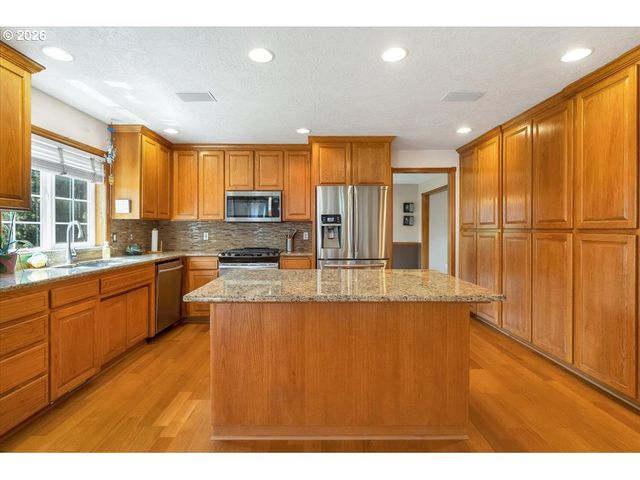 2734 CINDERCONE Ct Se, Salem, OR 97306
