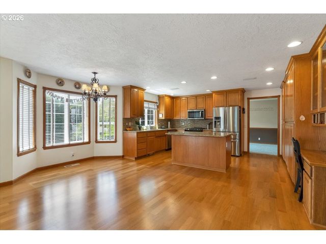 2734 CINDERCONE Ct Se, Salem, OR 97306