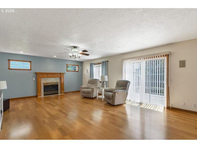 2734 CINDERCONE Ct Se, Salem, OR 97306