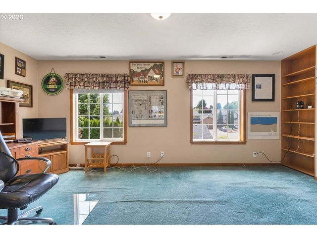 2734 CINDERCONE Ct Se, Salem, OR 97306