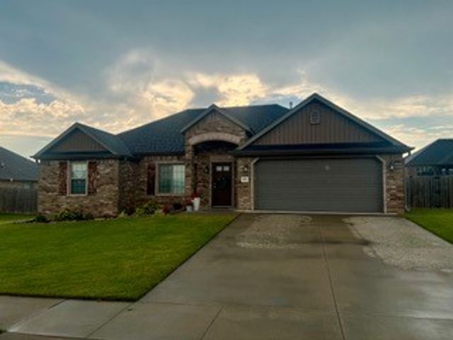 611 Sundowner Ranch Avenue, Prairie Grove, AR 72753