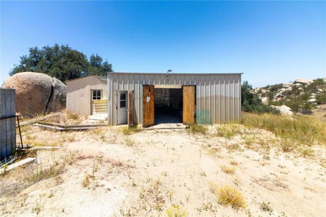 32999 Oak Drive, Hemet, CA 92544
