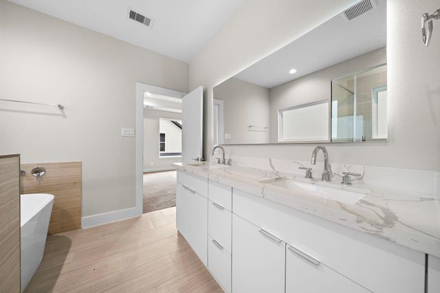 24 Bucan F, Houston, TX 77076