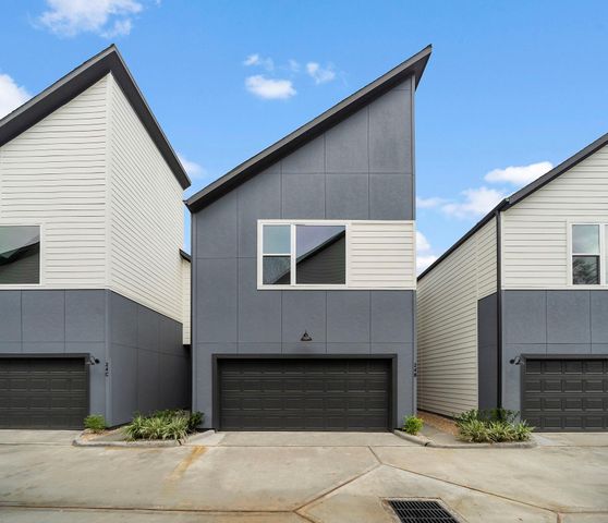 24 Bucan F, Houston, TX 77076