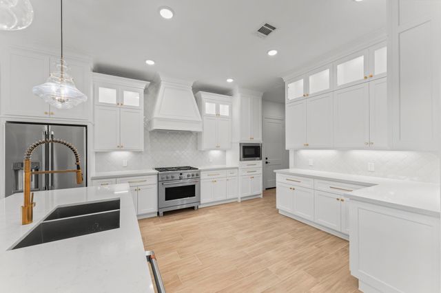 9318 Trimble Landing Drive, Tomball, TX 77375