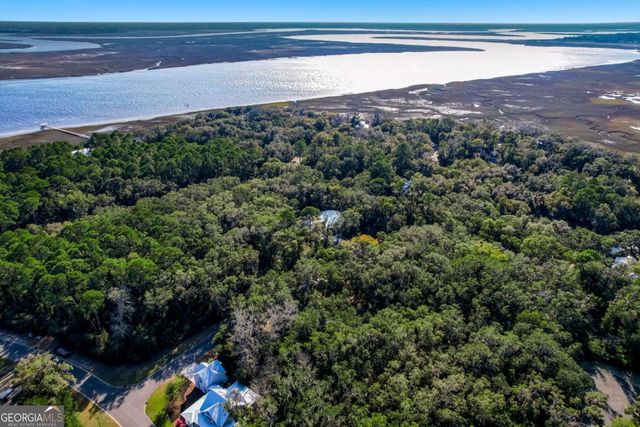 102 Doubloon Court, St. Marys, GA 31558