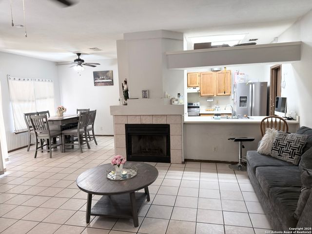 5922 Larkmeadow, San Antonio, TX 78233