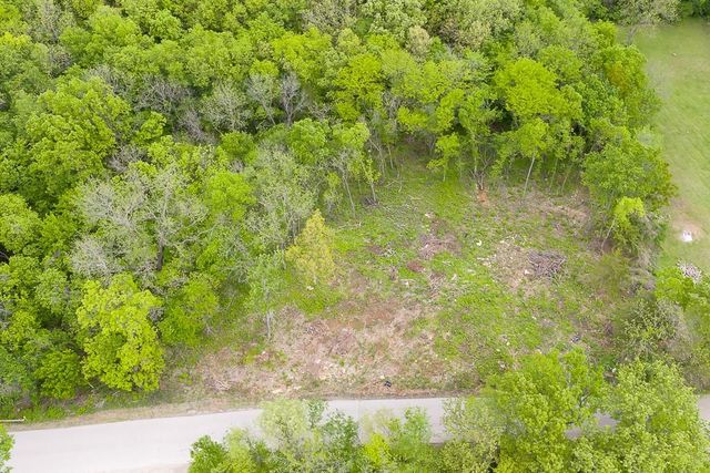 13710 Woodend Road, Bonner Springs, KS 66012