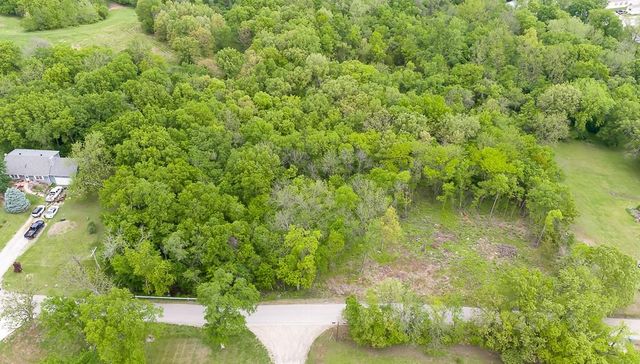 13710 Woodend Road, Bonner Springs, KS 66012