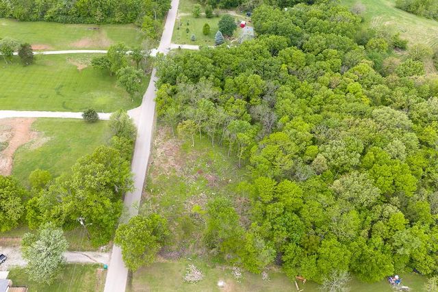 13710 Woodend Road, Bonner Springs, KS 66012