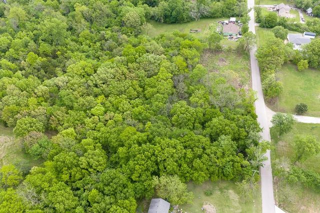 13710 Woodend Road, Bonner Springs, KS 66012