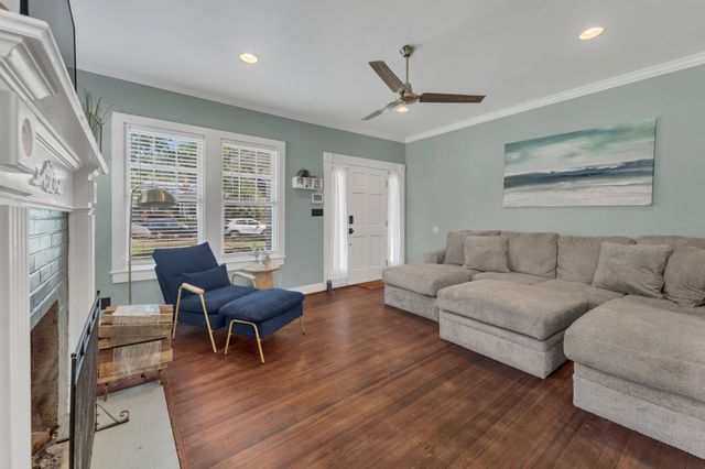 201 Pecan Street, Terrell, TX 75160