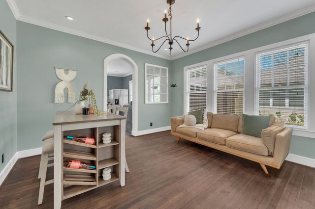 201 Pecan Street, Terrell, TX 75160