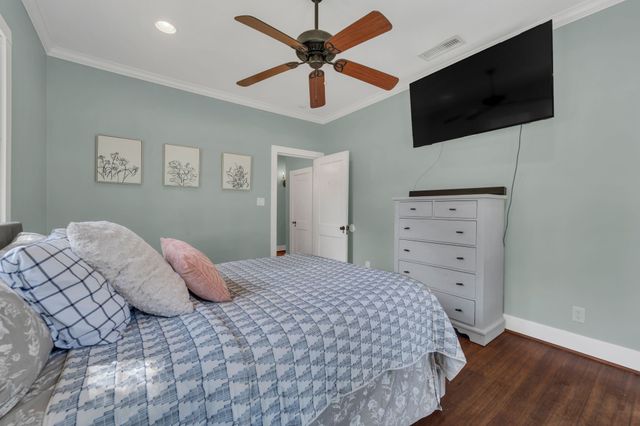 201 Pecan Street, Terrell, TX 75160