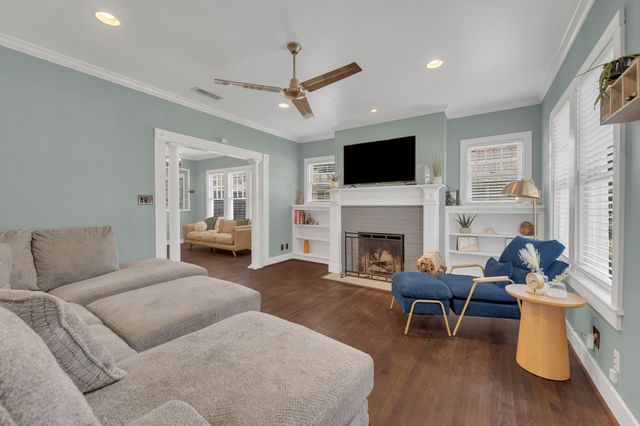 201 Pecan Street, Terrell, TX 75160