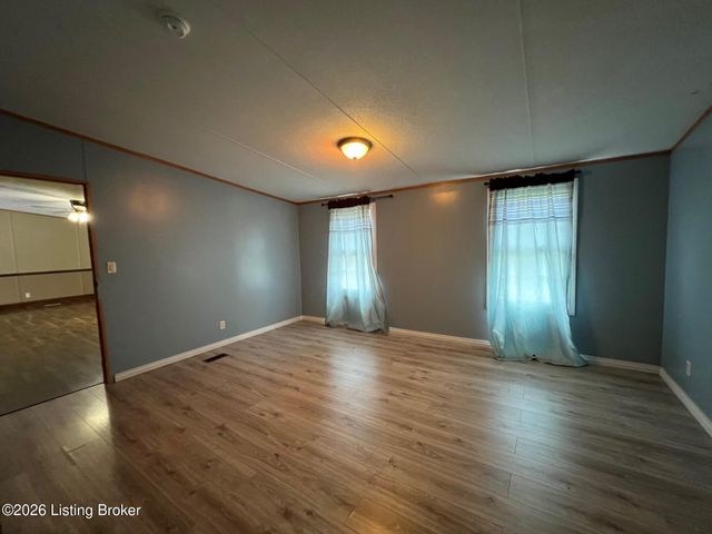 166 Cherry Ln, Loretto, KY 40037