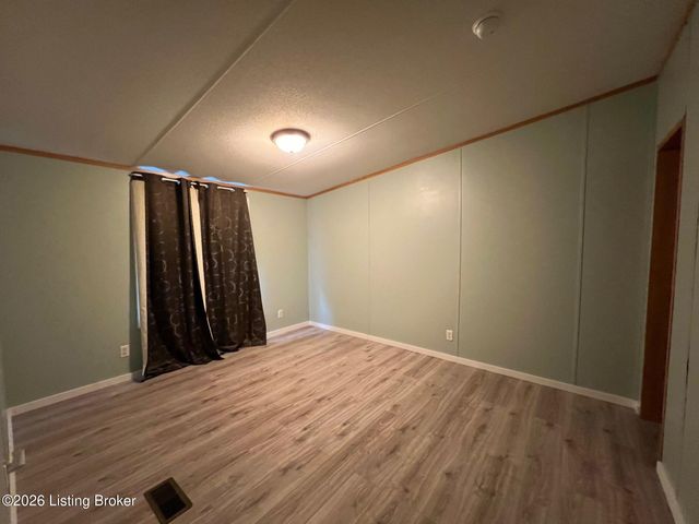 166 Cherry Ln, Loretto, KY 40037