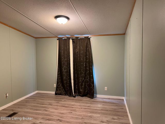 166 Cherry Ln, Loretto, KY 40037