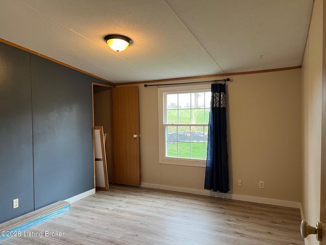 166 Cherry Ln, Loretto, KY 40037