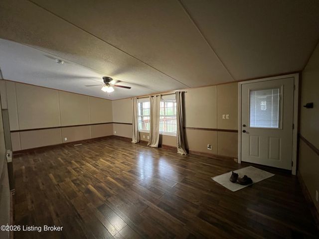166 Cherry Ln, Loretto, KY 40037