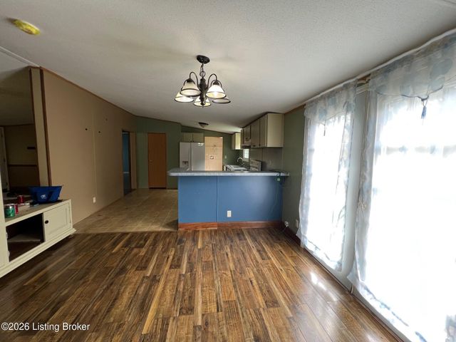 166 Cherry Ln, Loretto, KY 40037