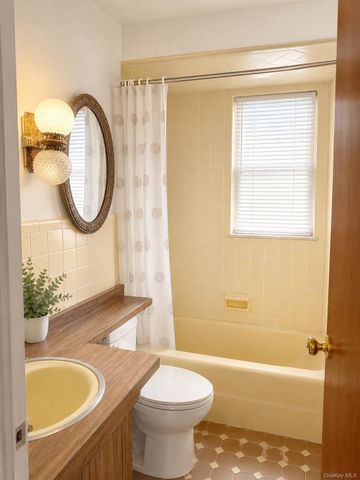 1019 116th Street, College Point, NY 11356