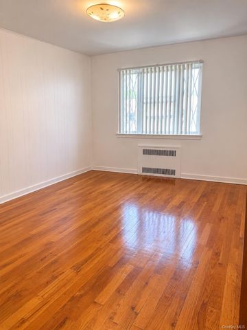 1019 116th Street, College Point, NY 11356
