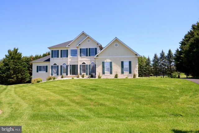 421 HARRISON DR, Hockessin, DE 19707