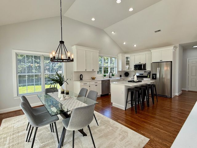 421 HARRISON DR, Hockessin, DE 19707