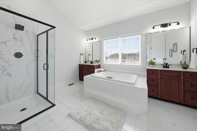421 HARRISON DR, Hockessin, DE 19707