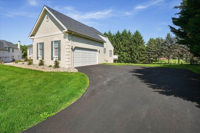 421 HARRISON DR, Hockessin, DE 19707