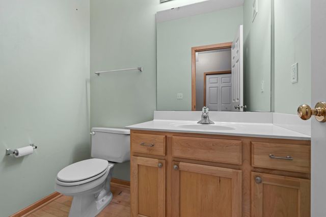 8014 Golden Valley Road, Golden Valley, MN 55427