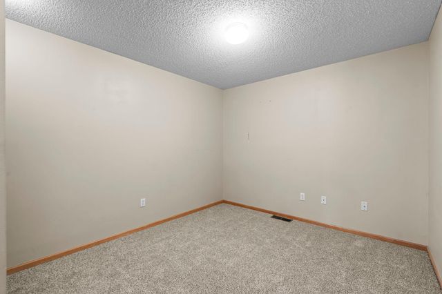 8014 Golden Valley Road, Golden Valley, MN 55427