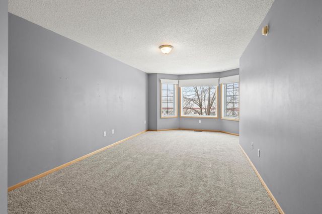 8014 Golden Valley Road, Golden Valley, MN 55427