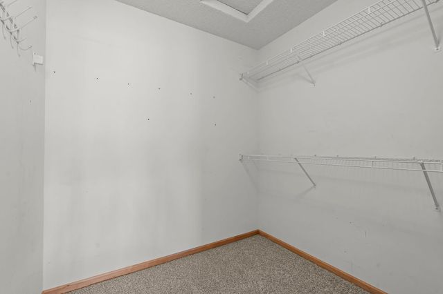 8014 Golden Valley Road, Golden Valley, MN 55427