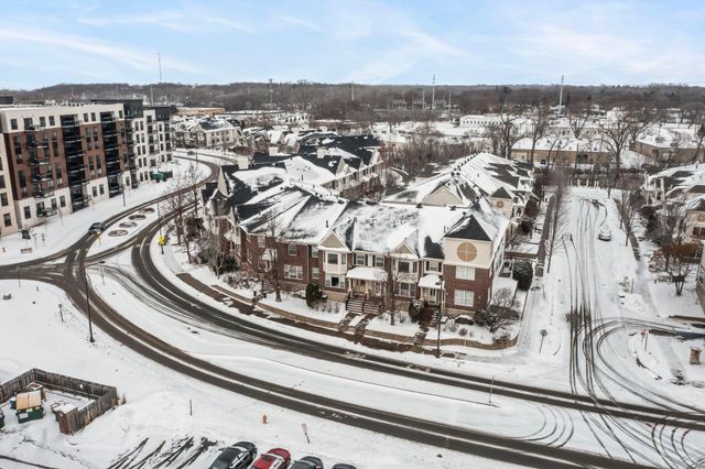 8014 Golden Valley Road, Golden Valley, MN 55427