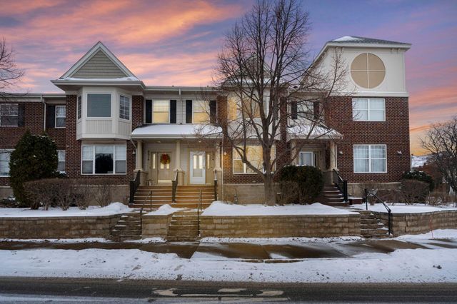 8014 Golden Valley Road, Golden Valley, MN 55427