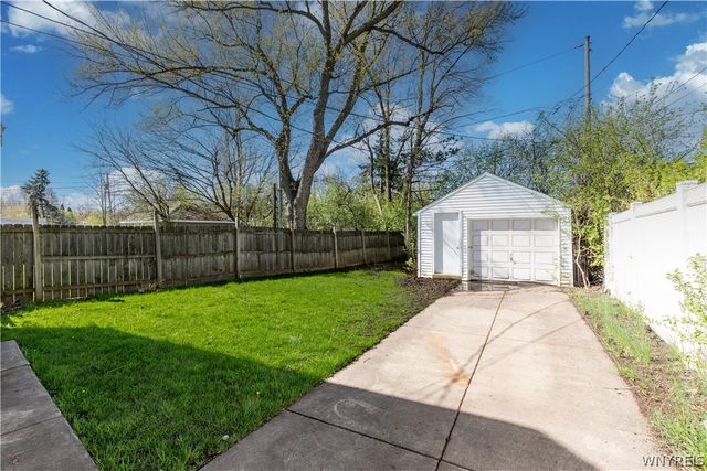1550 Eggert Road, Amherst, NY 14226