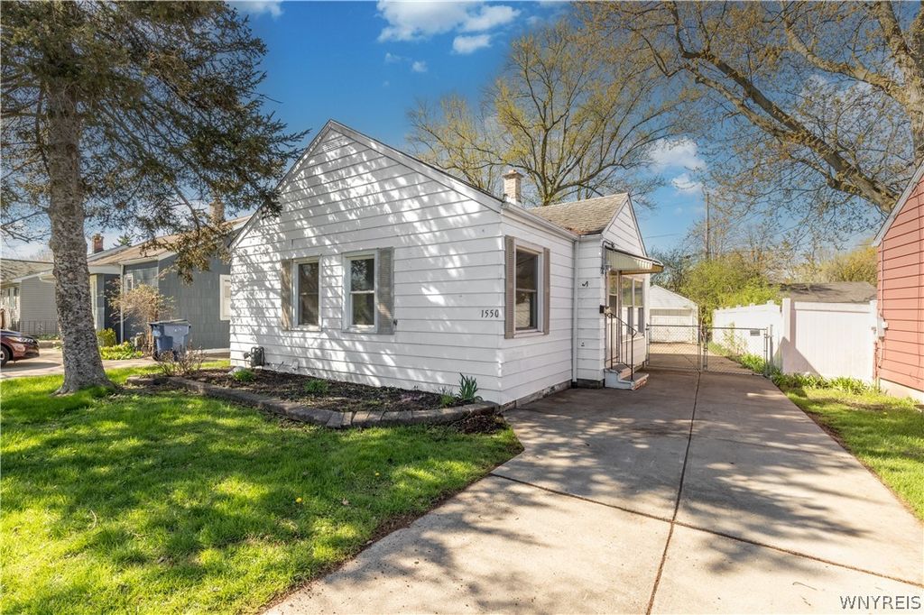 1550 Eggert Road, Amherst, NY 14226