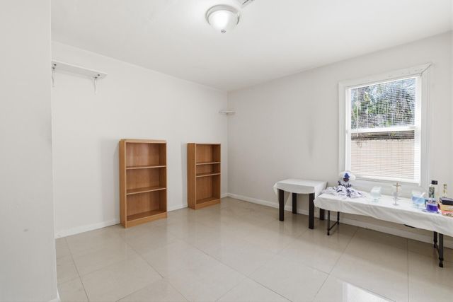 6600 Garden Avenue, West Palm Beach, FL 33405