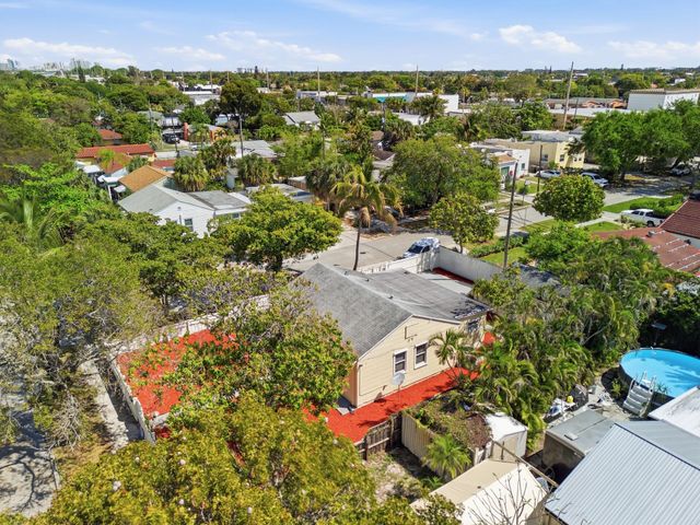 6600 Garden Avenue, West Palm Beach, FL 33405