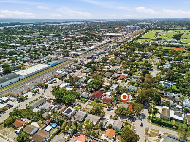 6600 Garden Avenue, West Palm Beach, FL 33405