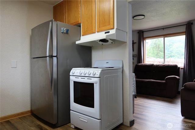 1405 Flower Avenue, Port Orchard, WA 98366