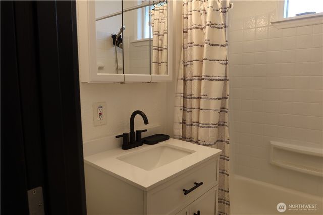 1405 Flower Avenue, Port Orchard, WA 98366