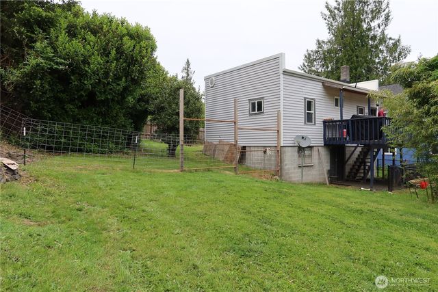 1405 Flower Avenue, Port Orchard, WA 98366