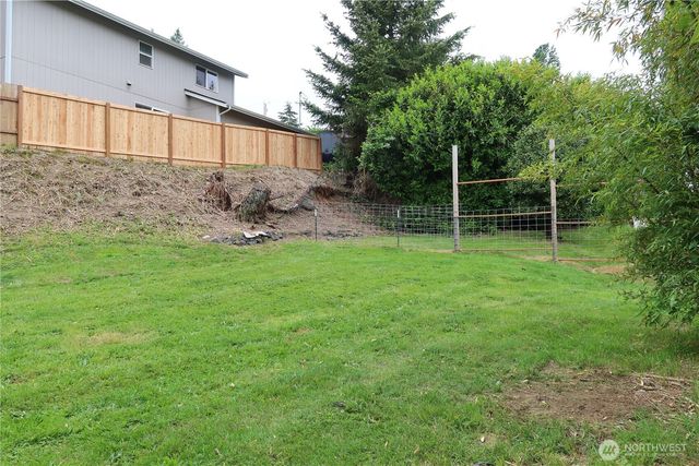 1405 Flower Avenue, Port Orchard, WA 98366