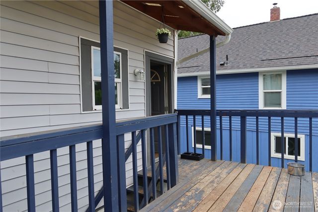 1405 Flower Avenue, Port Orchard, WA 98366